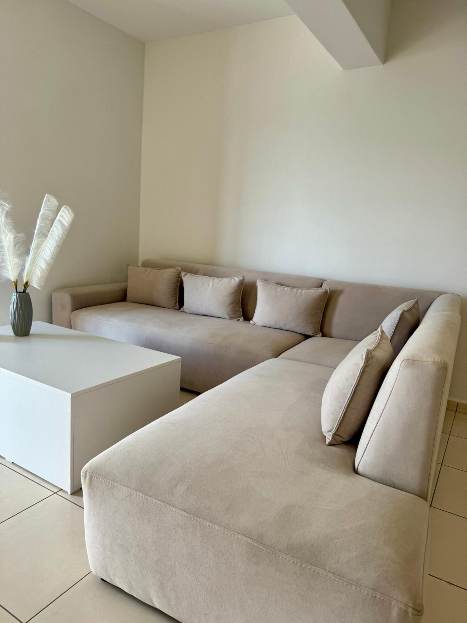 Belaire Luxury Apartment *