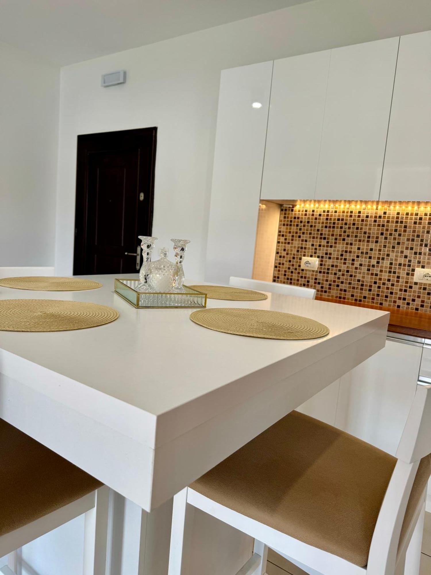 Belaire Luxury Apartmán *